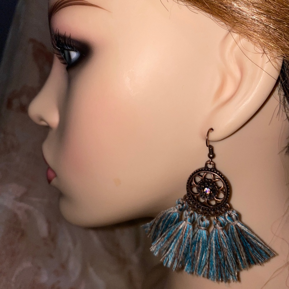 *NEW*  FRINGE/ TASSEL  BLUE MULTI—COLOR RHINESTONE BOHEMIAN EARRINGS